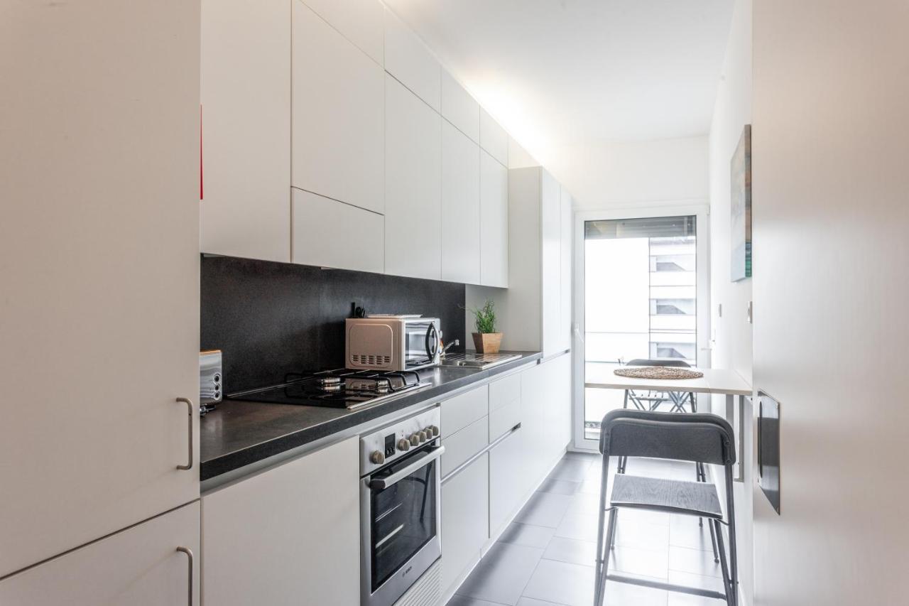 Апартаменты Flh Expo Modern Flat With Balcony Лиссабон Экстерьер фото